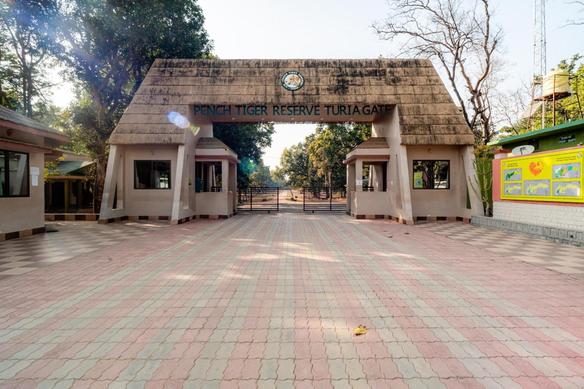 ホテル Treebo Premium Mowgli'S Den, Pench Khawāsa エクステリア 写真