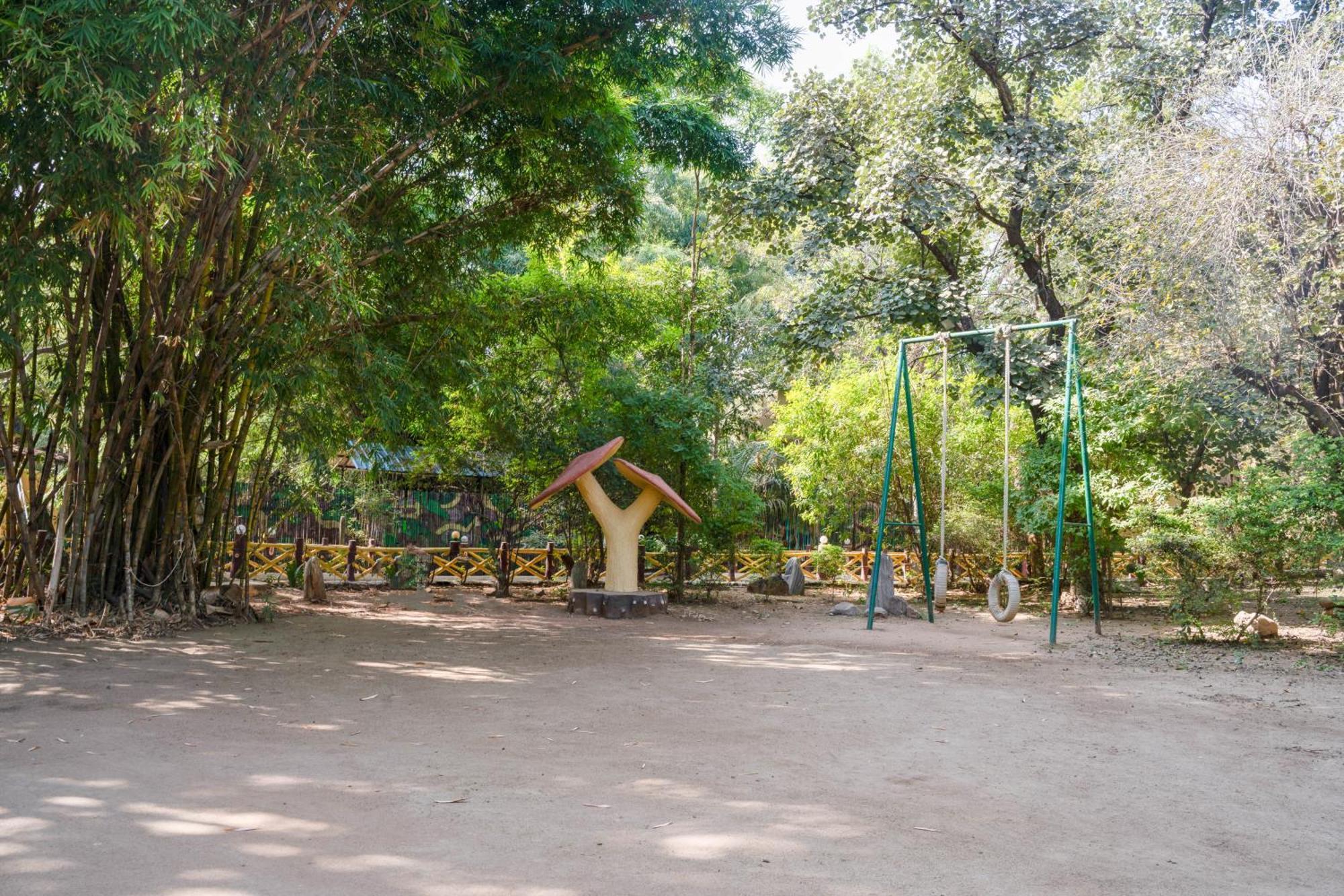 ホテル Treebo Premium Mowgli'S Den, Pench Khawāsa エクステリア 写真