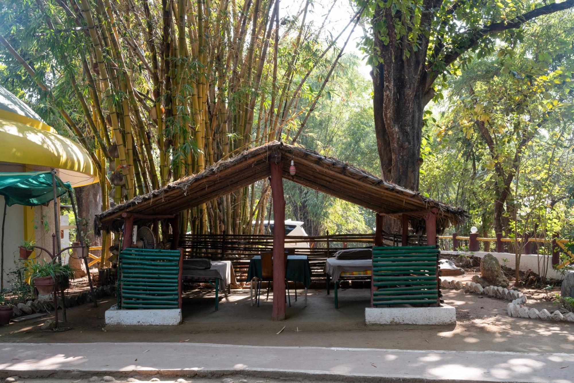 ホテル Treebo Premium Mowgli'S Den, Pench Khawāsa エクステリア 写真